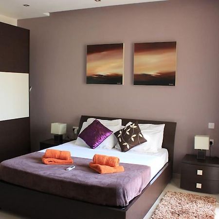סליאמה Sunny 2 Bedroom, 2 Bathrooms, Seaside Apt. מראה חיצוני תמונה