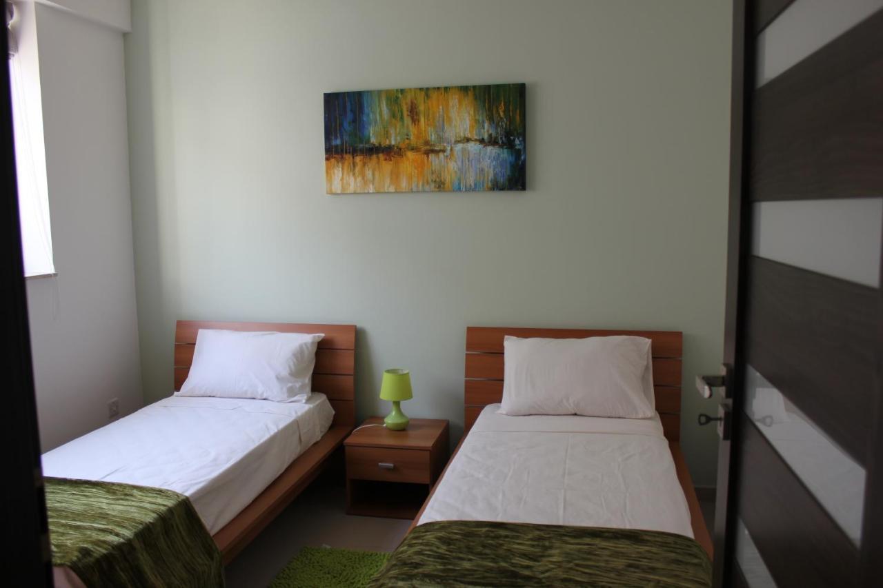 סליאמה Sunny 2 Bedroom, 2 Bathrooms, Seaside Apt. מראה חיצוני תמונה