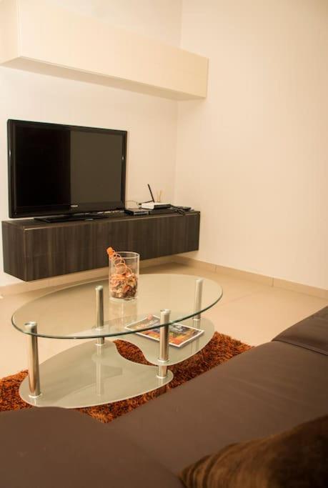 סליאמה Sunny 2 Bedroom, 2 Bathrooms, Seaside Apt. מראה חיצוני תמונה