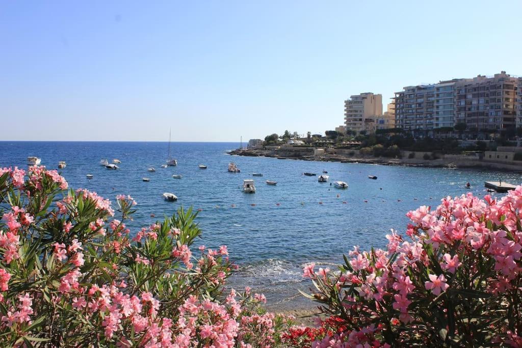 סליאמה Sunny 2 Bedroom, 2 Bathrooms, Seaside Apt. מראה חיצוני תמונה