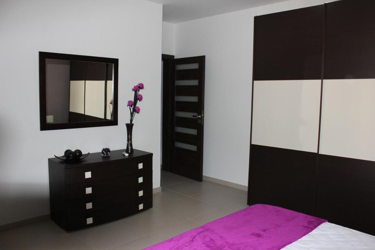 סליאמה Sunny 2 Bedroom, 2 Bathrooms, Seaside Apt. מראה חיצוני תמונה