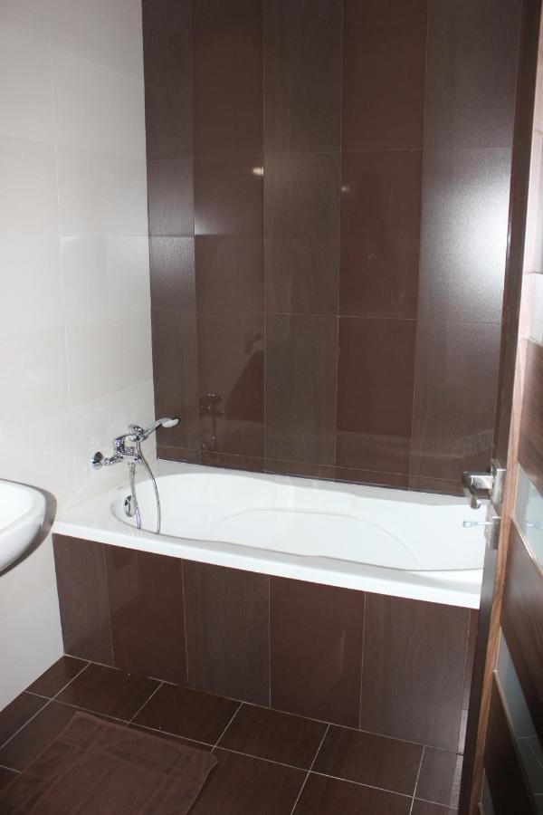 סליאמה Sunny 2 Bedroom, 2 Bathrooms, Seaside Apt. מראה חיצוני תמונה