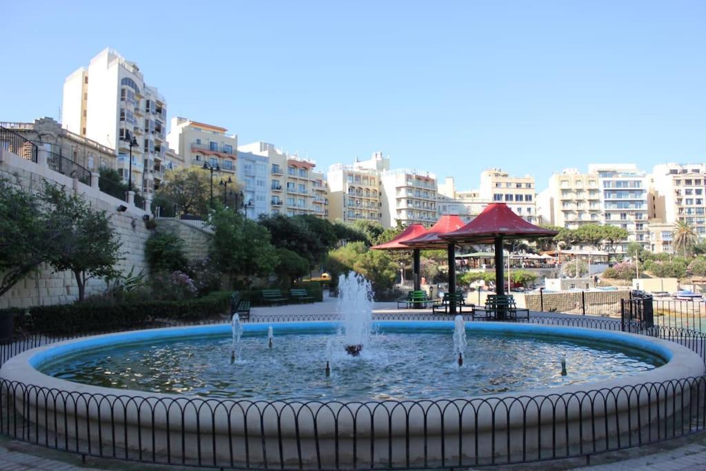 סליאמה Sunny 2 Bedroom, 2 Bathrooms, Seaside Apt. מראה חיצוני תמונה